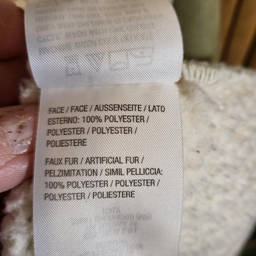 d&co Naturals Faux Suede to Sherpa Reversible Vest XL Olive - Picture 8 of 8